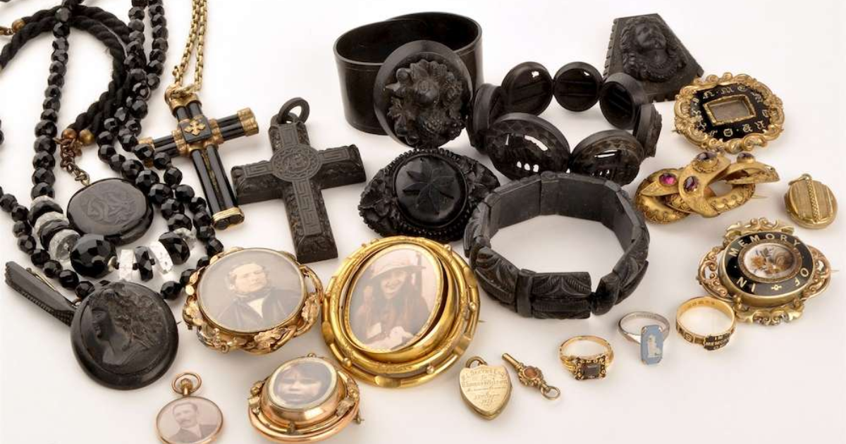 History & Significance of Mourning Jewelry