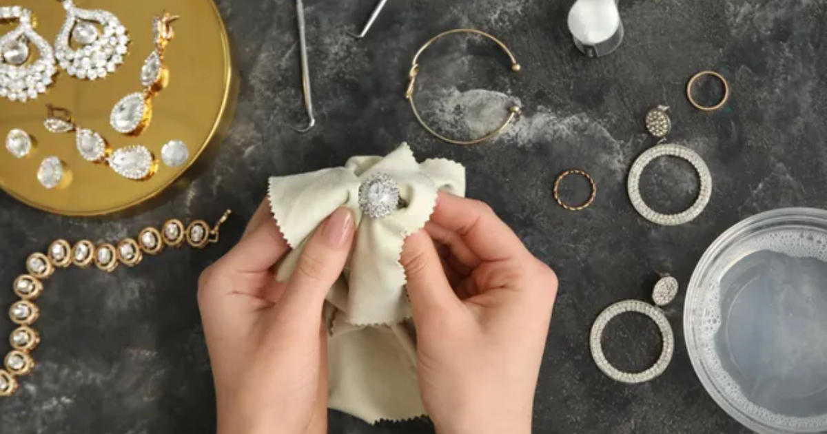 Common Mistakes That Damage Estate Jewelry,